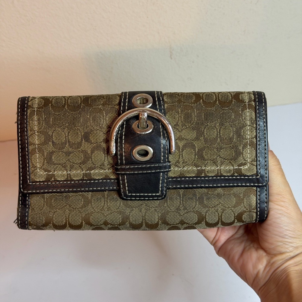 Coach Y2K SoHo Buckle Signature Long Trifold Wallet